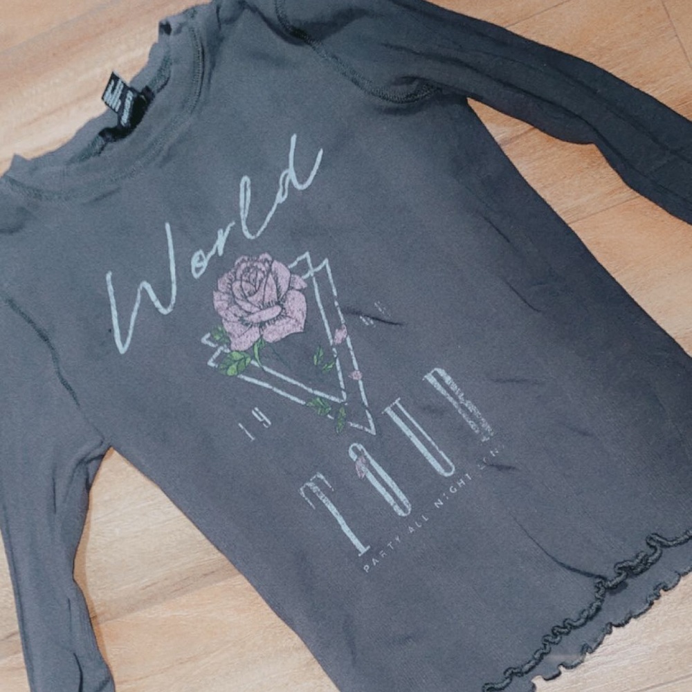 Graphic tee